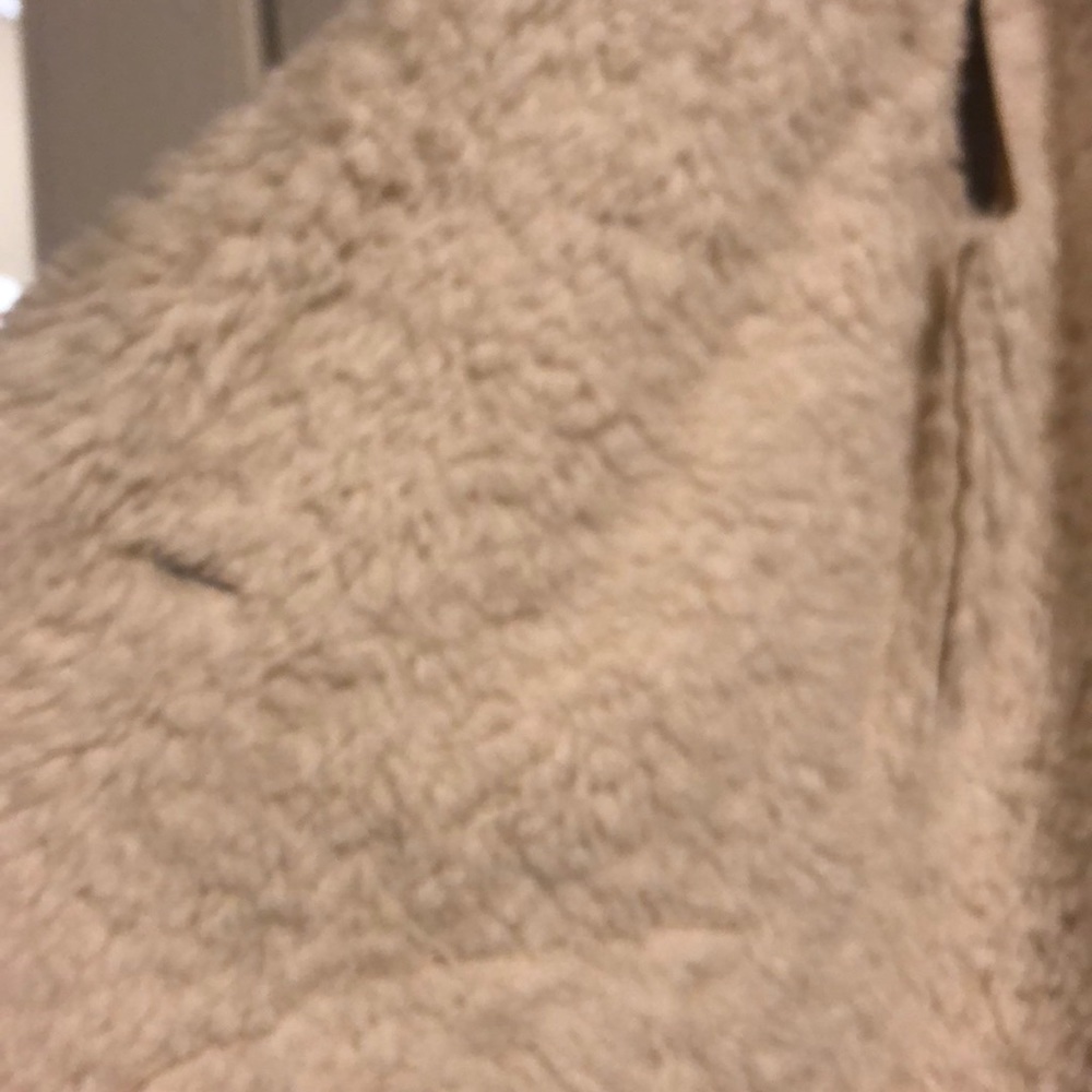 Shearling vest - Picture 5 of 7